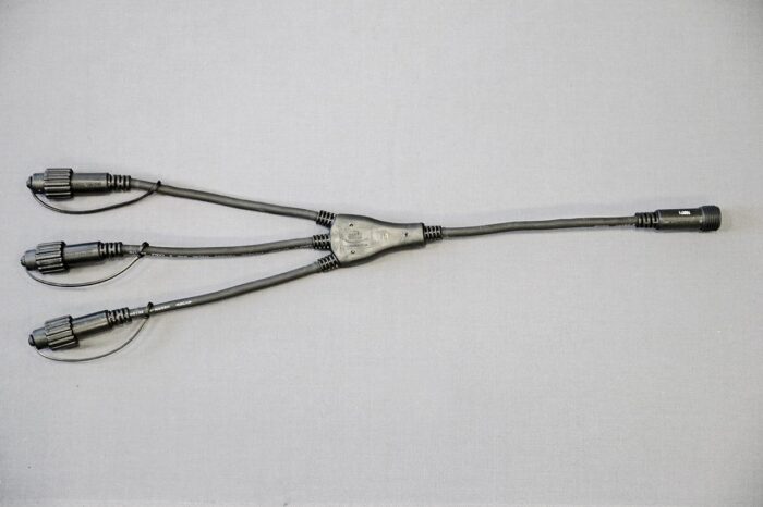 MK 001-125 QuickFix® Divider 3 Verteiler 3 Ausgänge Schwarz für LED-Produkte System IP 67